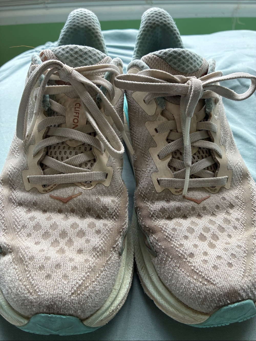Hoka Clifton 9 Women's Running Shoes - Cream with Mint Accents